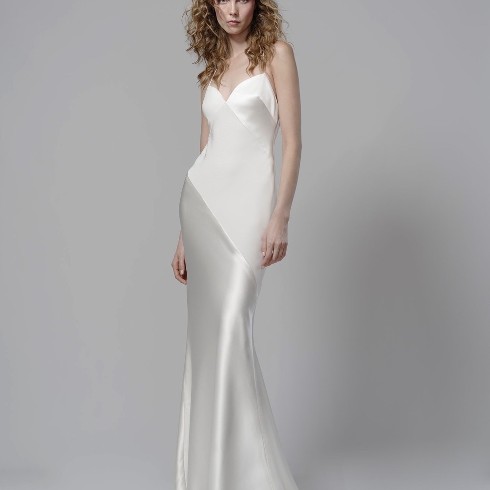 Elizabeth Fillmore Cate Bias Seemed Silk Wedding Dress